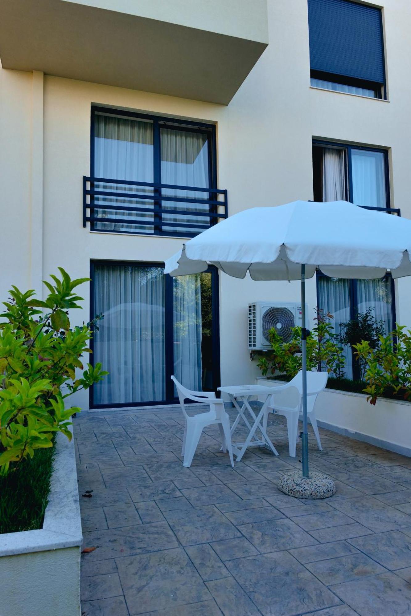 The Blue Wave Hotel Himare Exterior foto