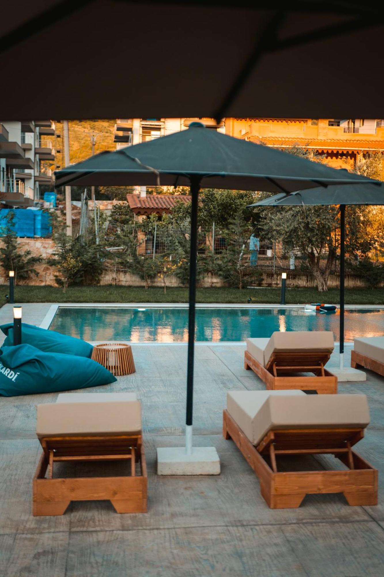 The Blue Wave Hotel Himare Exterior foto