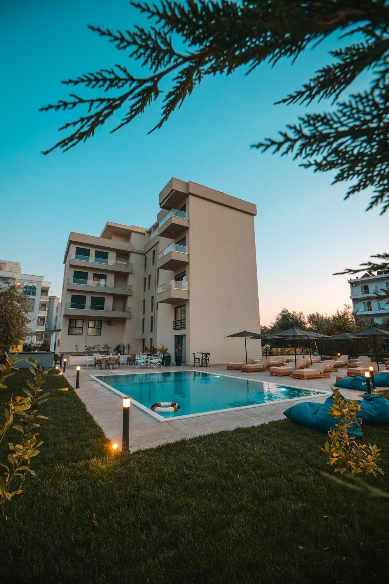 The Blue Wave Hotel Himare Exterior foto
