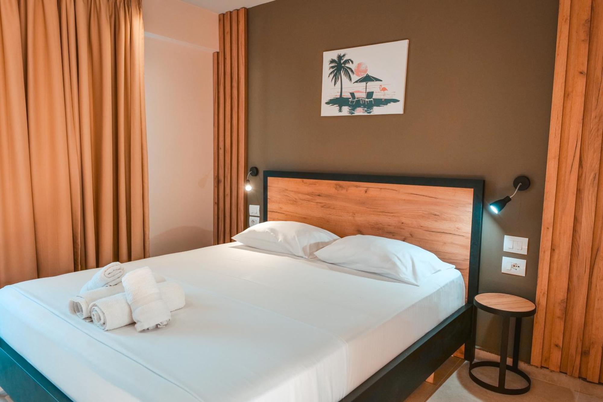 The Blue Wave Hotel Himare Exterior foto